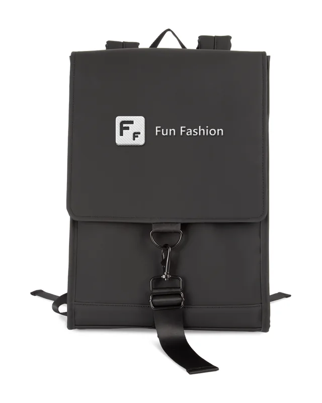Mochila con el logo de Fun Fashion (simulación)